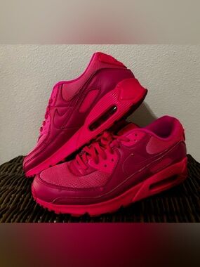 Nike Women’s Hot Pink Mesh & Leather Air-Max Sneakers